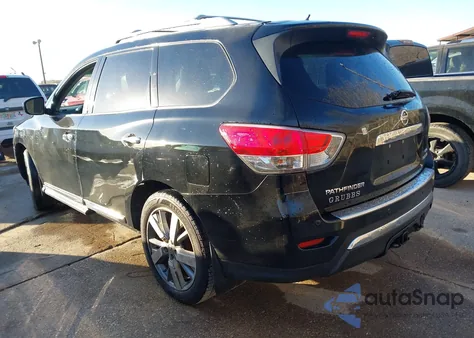 2014 Nissan Pathfinder Platinum z USA, uszkodzony, nr VIN 5N1AR2MM9EC610550